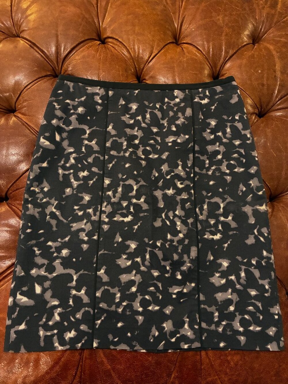 Loft Size 8 Pencil Skirt -Black and Grey Camouflage